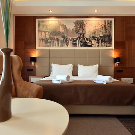 Lazaro 4* Podgorica