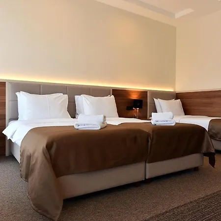 Hotel Lazaro