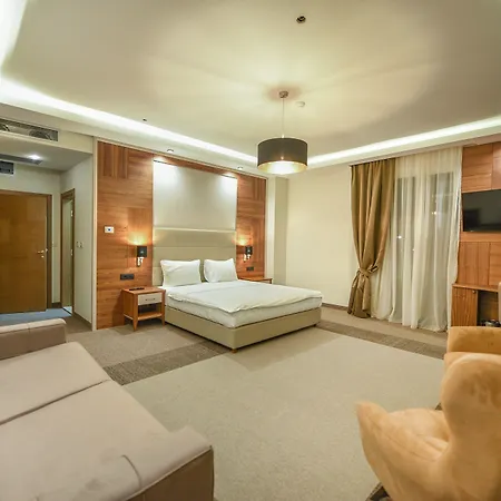 Lazaro 4* Podgorica